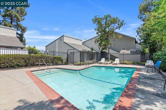 2420 Pleasant Hill Rd 4, Pleasant Hill, CA 94523