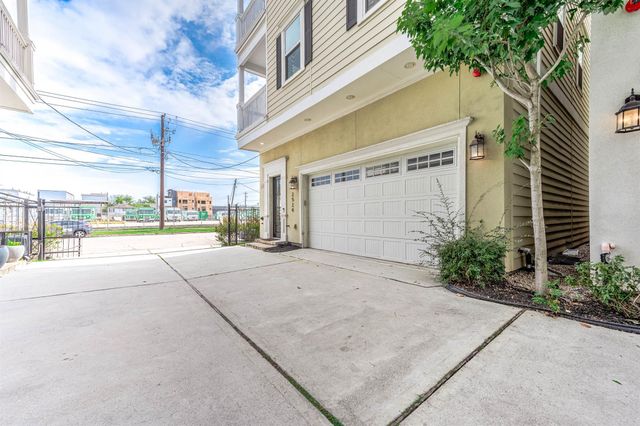 2524 Hutchins Street, Houston, TX 77004