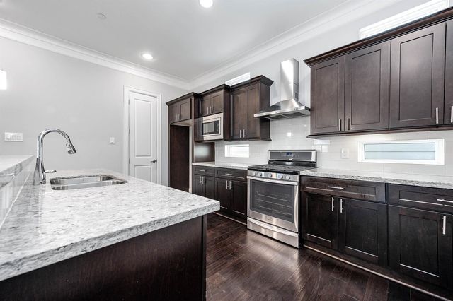 2524 Hutchins Street, Houston, TX 77004