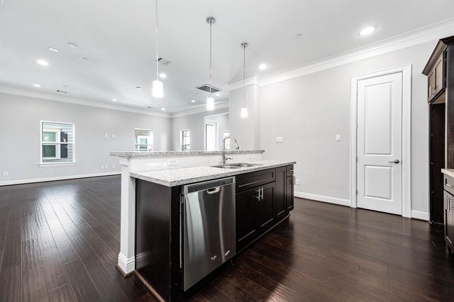 2524 Hutchins Street, Houston, TX 77004