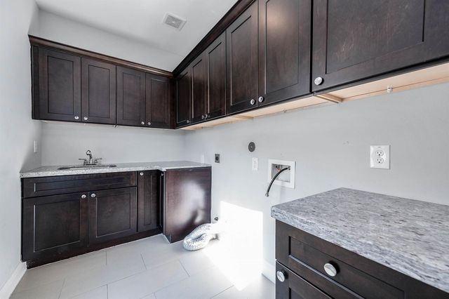 2524 Hutchins Street, Houston, TX 77004