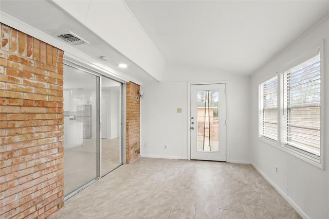 111 Montrose Circle, Conroe, TX 77301