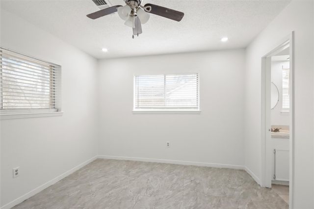 111 Montrose Circle, Conroe, TX 77301