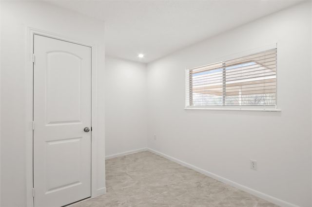 111 Montrose Circle, Conroe, TX 77301