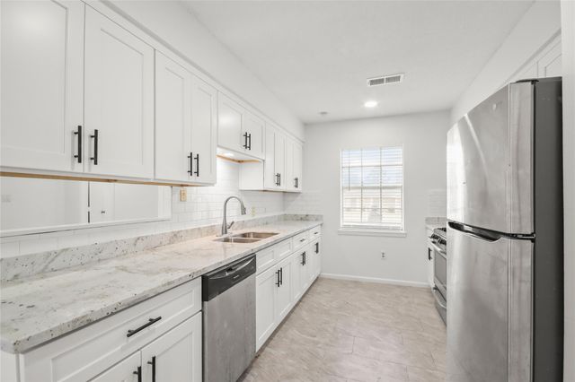 111 Montrose Circle, Conroe, TX 77301