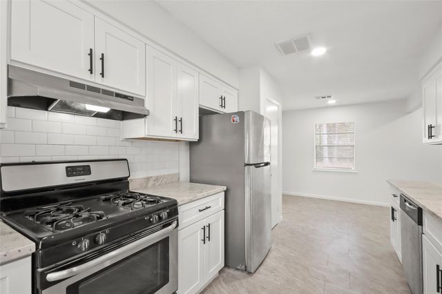 111 Montrose Circle, Conroe, TX 77301