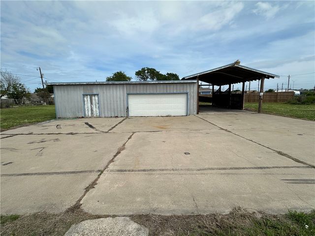 417 Linnet, Corpus Christi, TX 78418