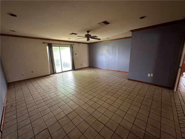 417 Linnet, Corpus Christi, TX 78418