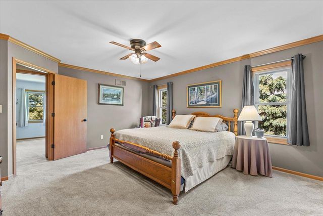 N60W24612 Lynette PASS, Sussex, WI 53089