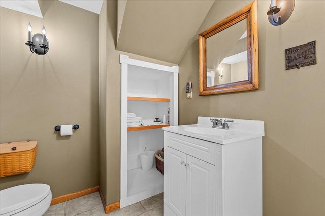 N60W24612 Lynette PASS, Sussex, WI 53089
