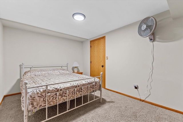 N60W24612 Lynette PASS, Sussex, WI 53089