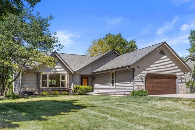 N60W24612 Lynette PASS, Sussex, WI 53089