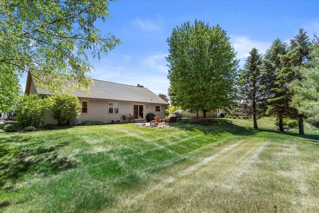 N60W24612 Lynette PASS, Sussex, WI 53089