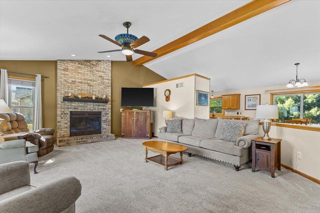 N60W24612 Lynette PASS, Sussex, WI 53089