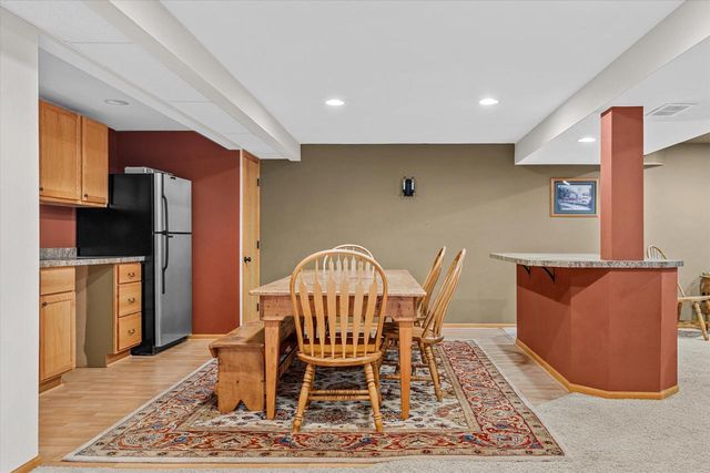N60W24612 Lynette PASS, Sussex, WI 53089
