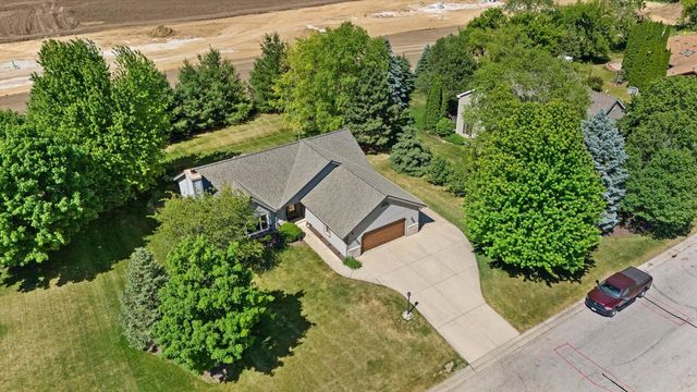 N60W24612 Lynette PASS, Sussex, WI 53089