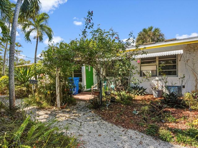 560-564 NE 34th Street, Oakland Park, FL 33334