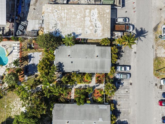 560-564 NE 34th Street, Oakland Park, FL 33334