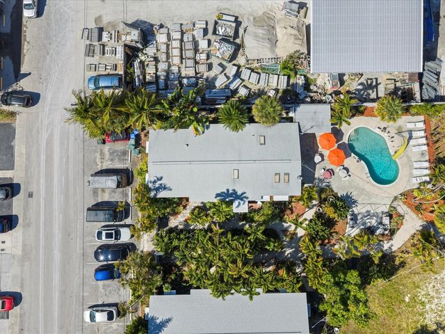 560-564 NE 34th Street, Oakland Park, FL 33334