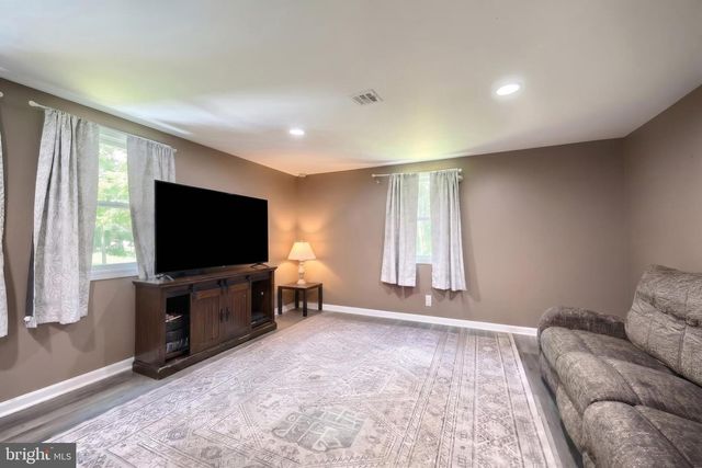 229 SHAUFFNERTOWN RD, New Cumberland, PA 17070