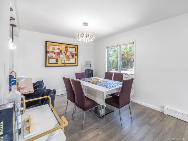 40 Peppermint Road, Commack, NY 11725