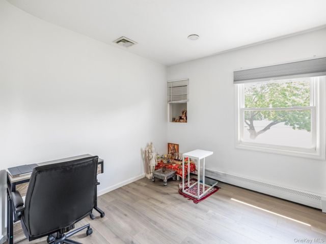 40 Peppermint Road, Commack, NY 11725