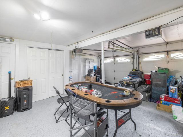 40 Peppermint Road, Commack, NY 11725