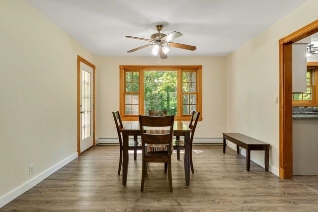18 Valleyview Drive, Essex, VT 05452