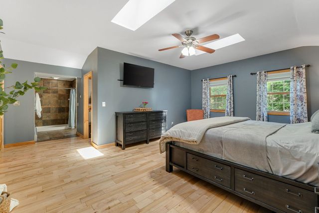 18 Valleyview Drive, Essex, VT 05452