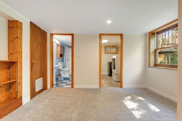 18 Valleyview Drive, Essex, VT 05452