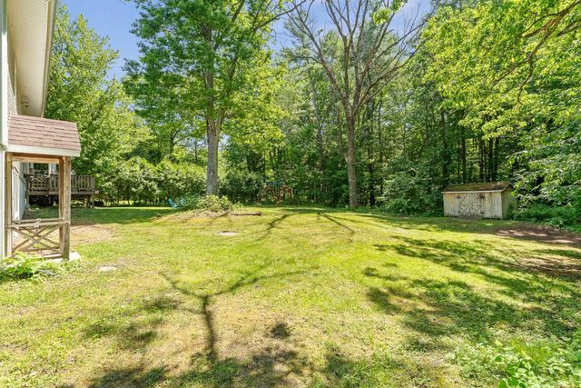 18 Valleyview Drive, Essex, VT 05452