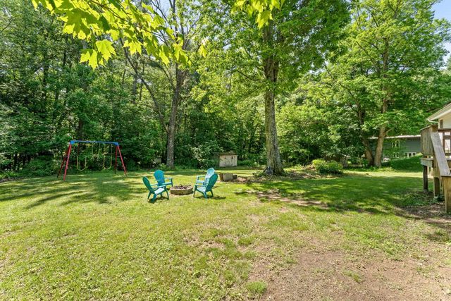 18 Valleyview Drive, Essex, VT 05452