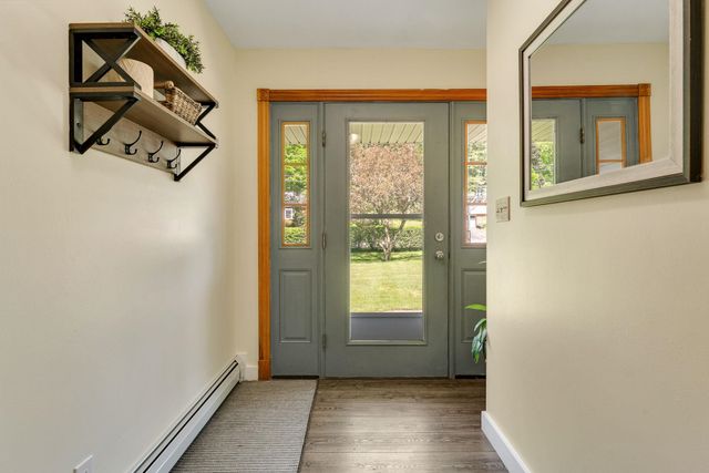 18 Valleyview Drive, Essex, VT 05452