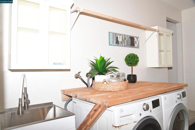 235 Appalachian Dr, Martinez, CA 94553