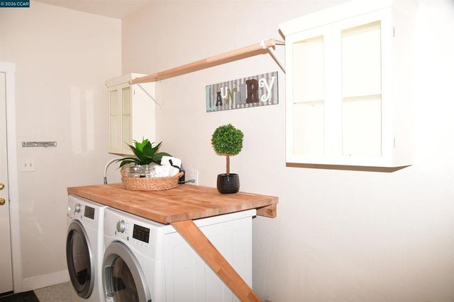 235 Appalachian Dr, Martinez, CA 94553