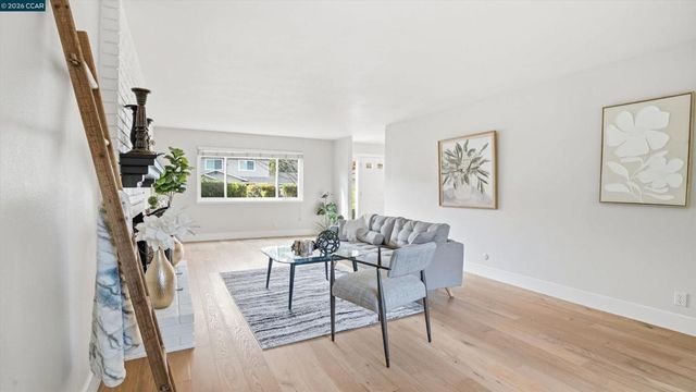 235 Appalachian Dr, Martinez, CA 94553