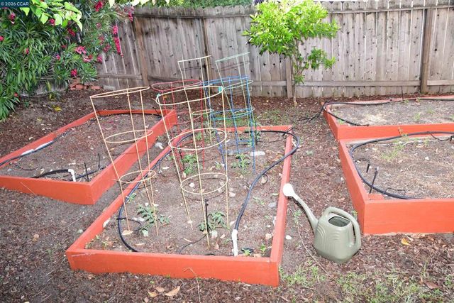 235 Appalachian Dr, Martinez, CA 94553