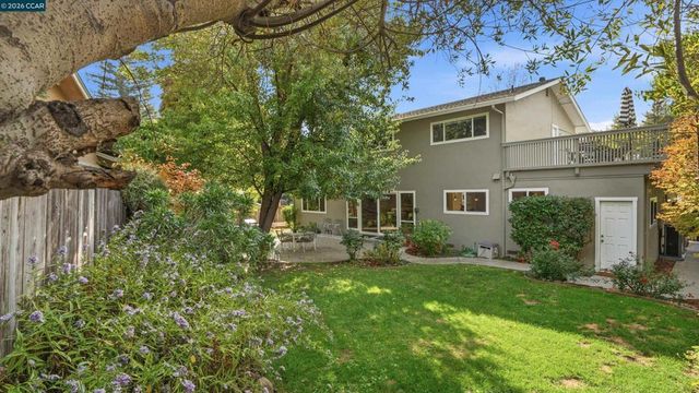 235 Appalachian Dr, Martinez, CA 94553