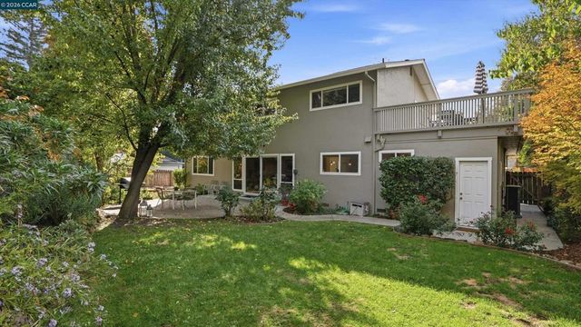 235 Appalachian Dr, Martinez, CA 94553