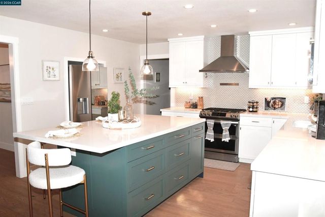 235 Appalachian Dr, Martinez, CA 94553