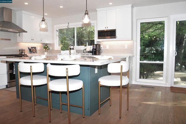 235 Appalachian Dr, Martinez, CA 94553