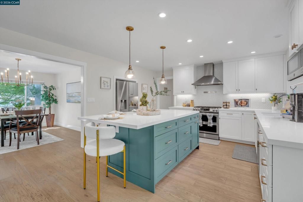 235 Appalachian Dr, Martinez, CA 94553