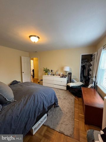 730 OAKLAND STREET, Arlington, VA 22203