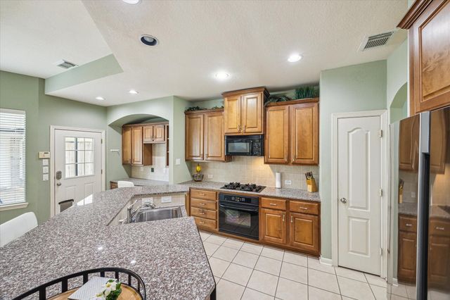 2403 Clippers Square, Houston, TX 77058