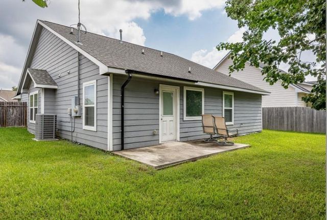 2111 W Gulf Street, Baytown, TX 77520