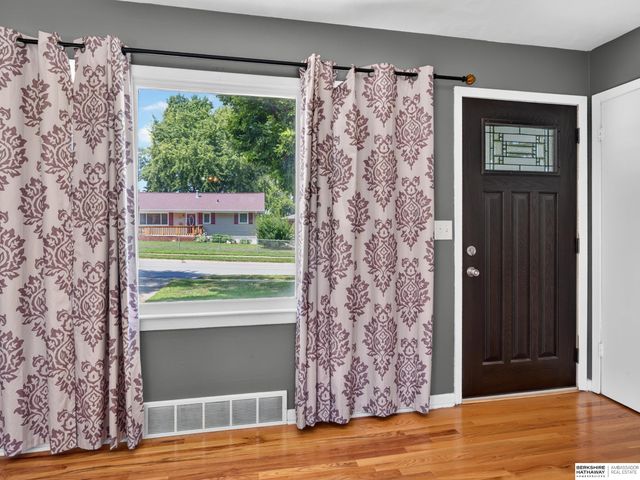 4907 N 64th Street, Omaha, NE 68104