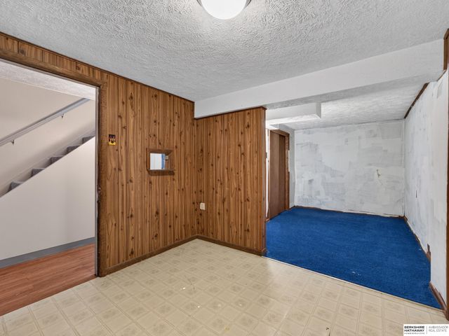 4907 N 64th Street, Omaha, NE 68104