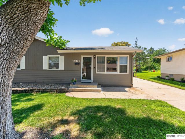 4907 N 64th Street, Omaha, NE 68104
