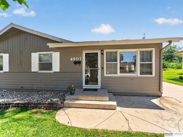 4907 N 64th Street, Omaha, NE 68104
