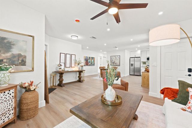 424 Putnam Road, West Palm Beach, FL 33405